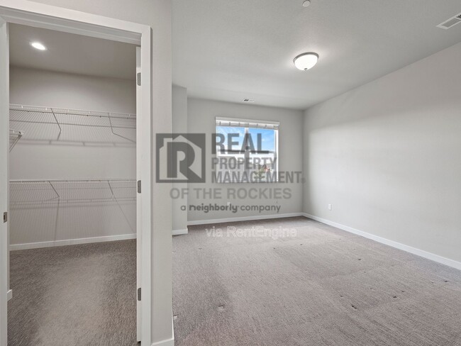 Building Photo - 744 Wagon Trail Rd