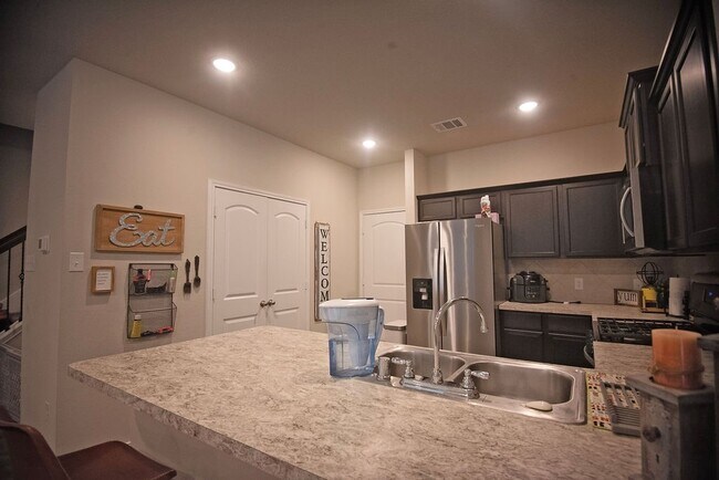 Building Photo - 12727 Taymouth Manor Dr