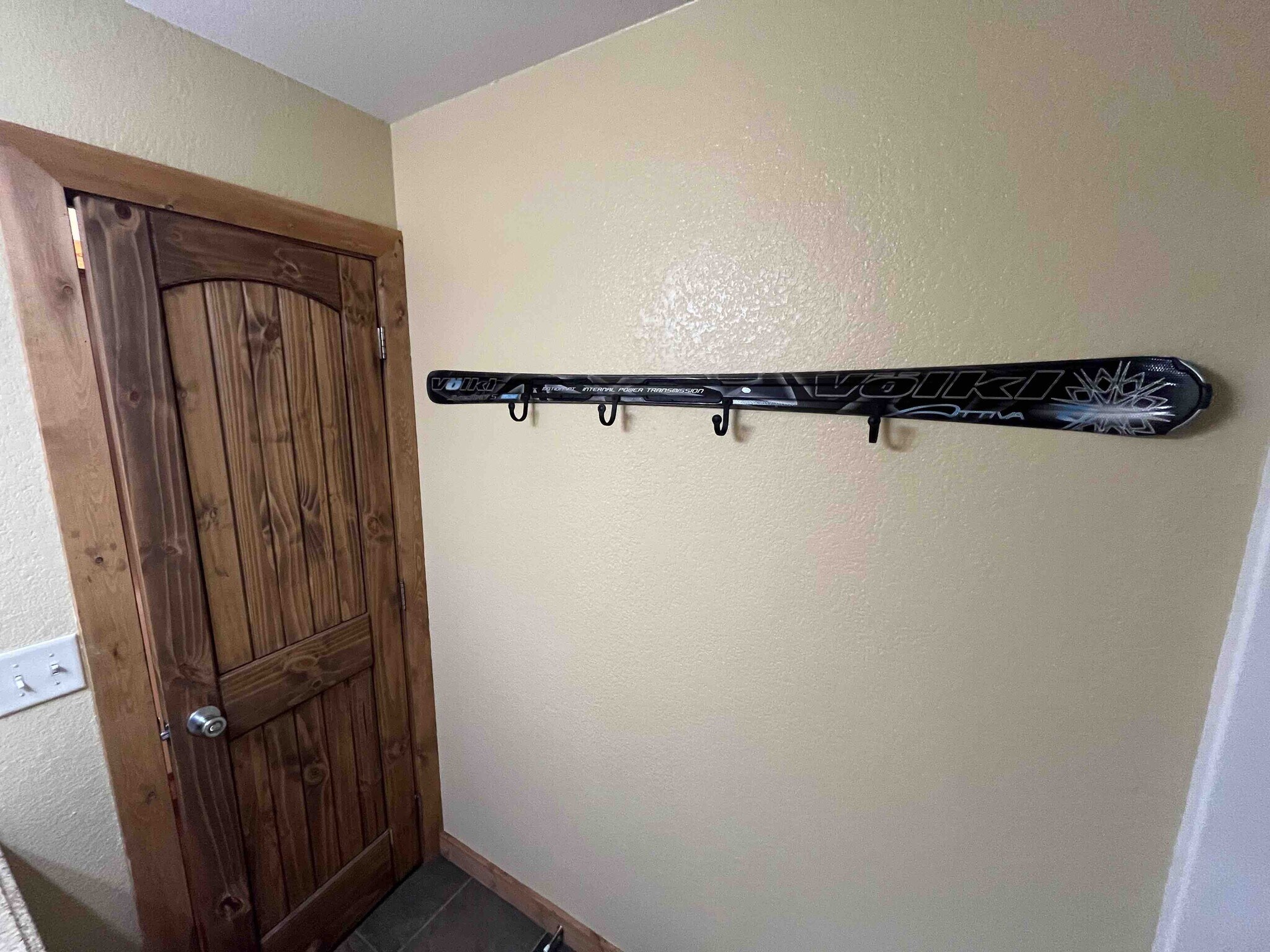 Building Photo - 511 N Aspen St