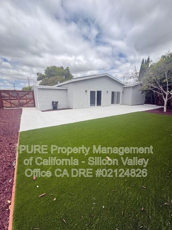 Building Photo - 40469 Shaw Ct