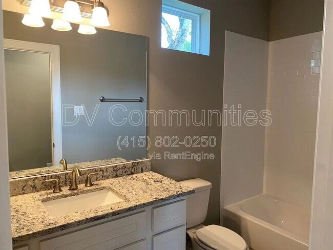 Building Photo - "Charming 3-Bedroom Home in Rosenberg with 2 Full Baths and 1,400 Sq Ft of Comfortable Living Spa...