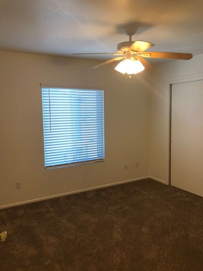 Building Photo - 336-2 E Limberlost-