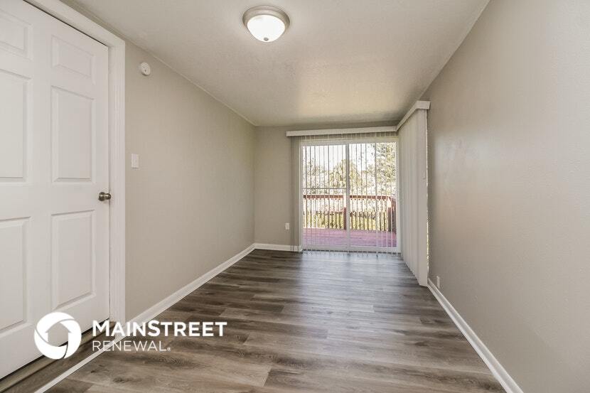 Building Photo - 1335 E 3rd Ave