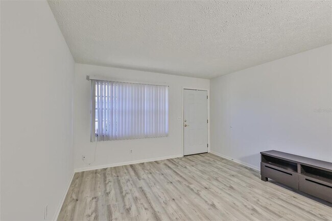 Building Photo - 1045 Apollo Beach Blvd