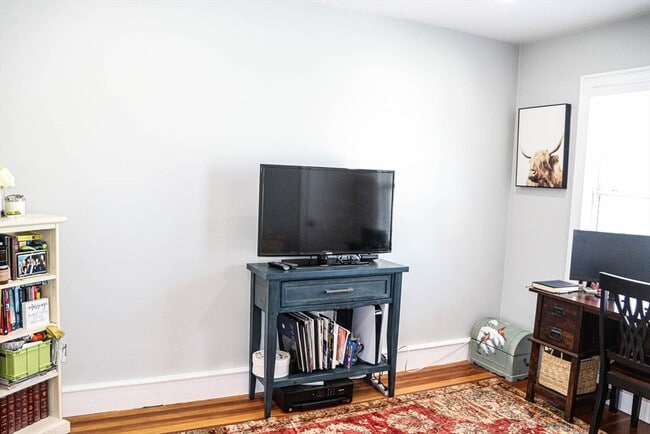 Building Photo - 36 Lancaster St