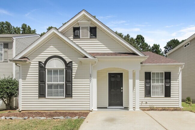Building Photo - 2707 Oasis Ln