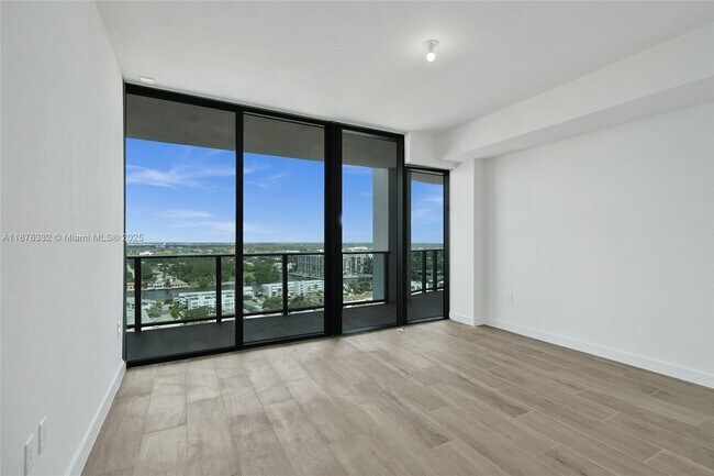 Building Photo - 900 N Ocean Blvd