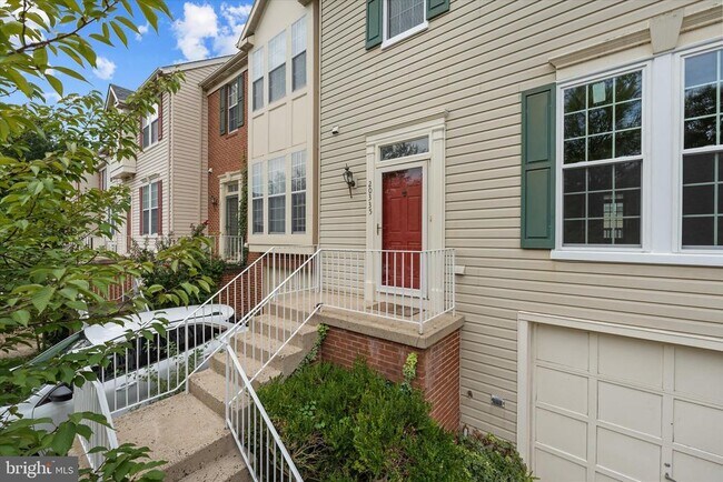 Building Photo - 20335 Briarcliff Terrace