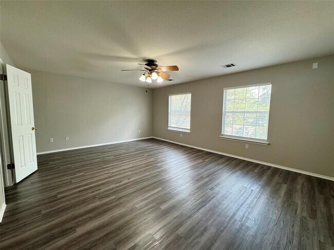 Building Photo - 2311 Portwood Bend Cove