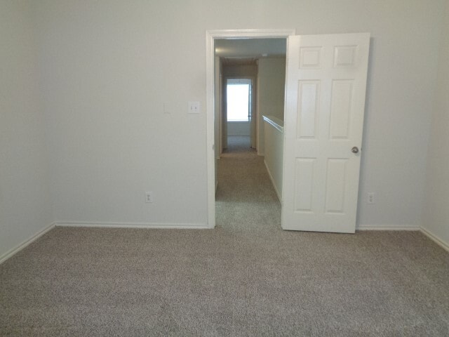 Building Photo - 17111 Oakwood Chase Dr