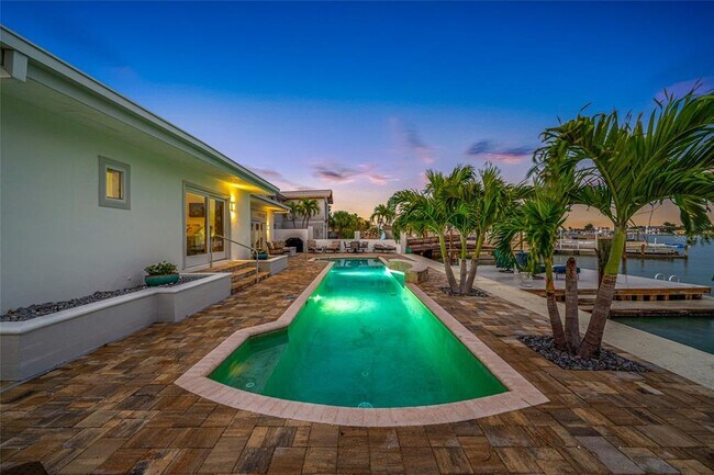 Building Photo - 540 59th Ave