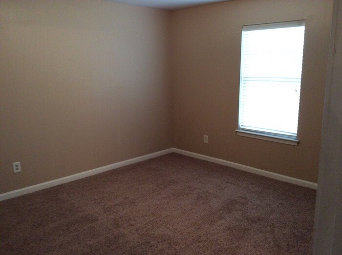 Building Photo - 4033 Rhinehart Ct