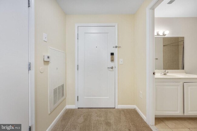 Building Photo - 355 I St SW