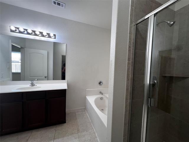 Building Photo - 208 Cottonwood Dr