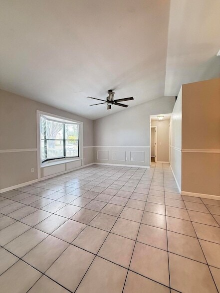 Building Photo - 1626 SW Buffum Ln