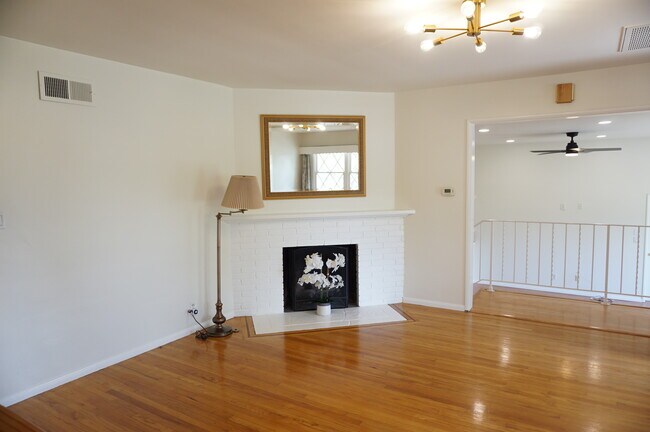 Building Photo - 3153 Orange Ave