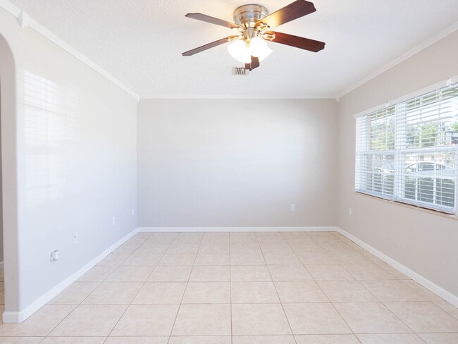 Building Photo - RENT THIS HOME WITH ZERO DEPOSIT MOVE IN: Beautiful Completely Updated 3 Bed / 2 Bath Home in Sou...