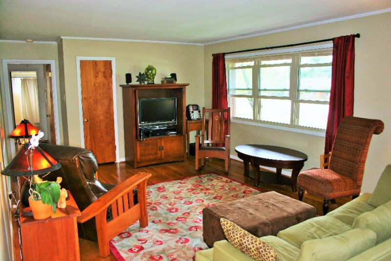 Building Photo - 249 Greenbriar Rd