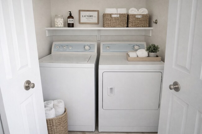 Building Photo - Beautiful Remodeled 2/1 Condo x Rent @ Villa Medici close to Theme Parks!