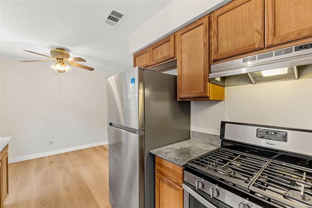 Building Photo - 929 Meadow Mead Dr