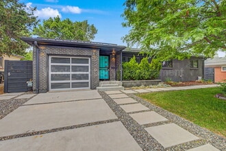 Building Photo - 5565 E Bails Dr