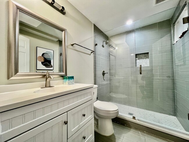 Building Photo - 7033 Willowood Dr