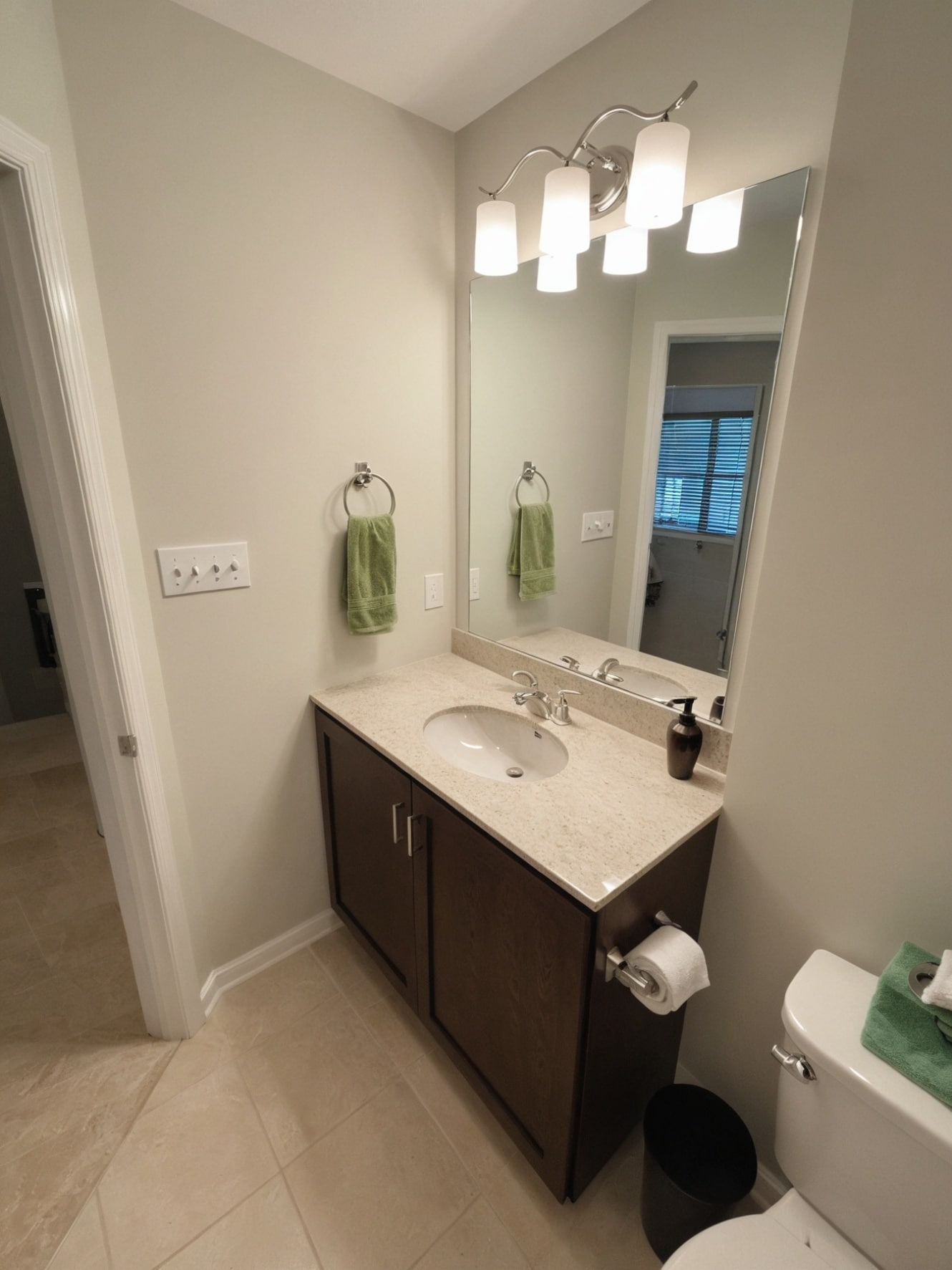 Building Photo - 680 Freedom Dr