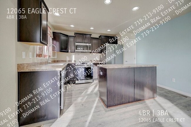 Building Photo - 12065 Eagle Crest Ct