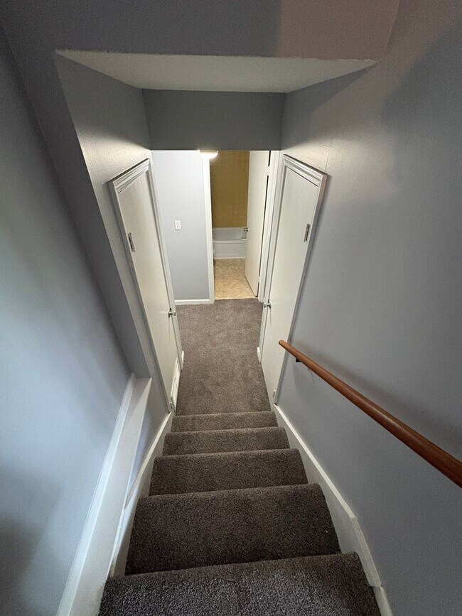 Building Photo - For Rent – Charming 4BR Home in Ardmore Area!
