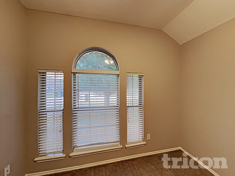 Building Photo - 105 Stone Haven Place Waxahachie TX