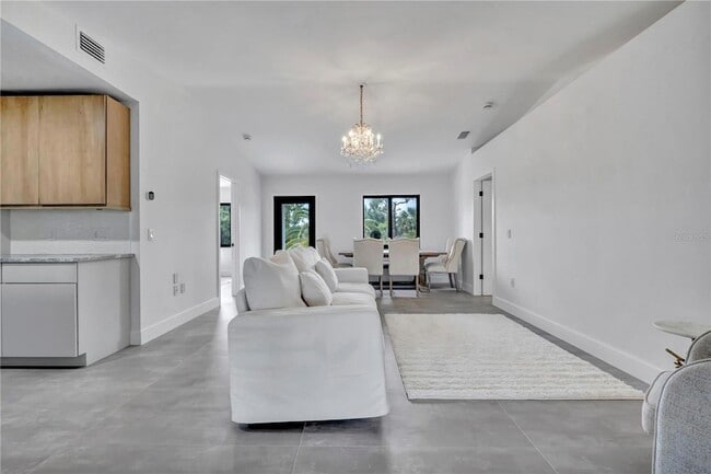 Building Photo - 15180 Lyneburg Ave