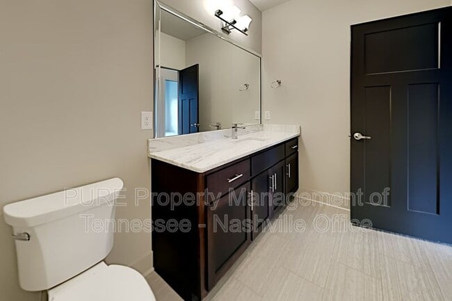 Building Photo - 634B Vernon Ave