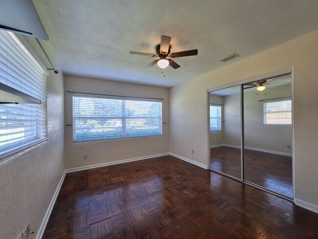 Building Photo - Stylish 4-Bedroom Belle Isle Retreat with ...