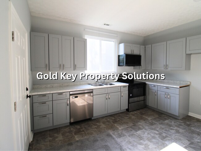 Building Photo - Beautifully Updated 3 BR 2 BA House in Alexandria (NO SECTION 8)