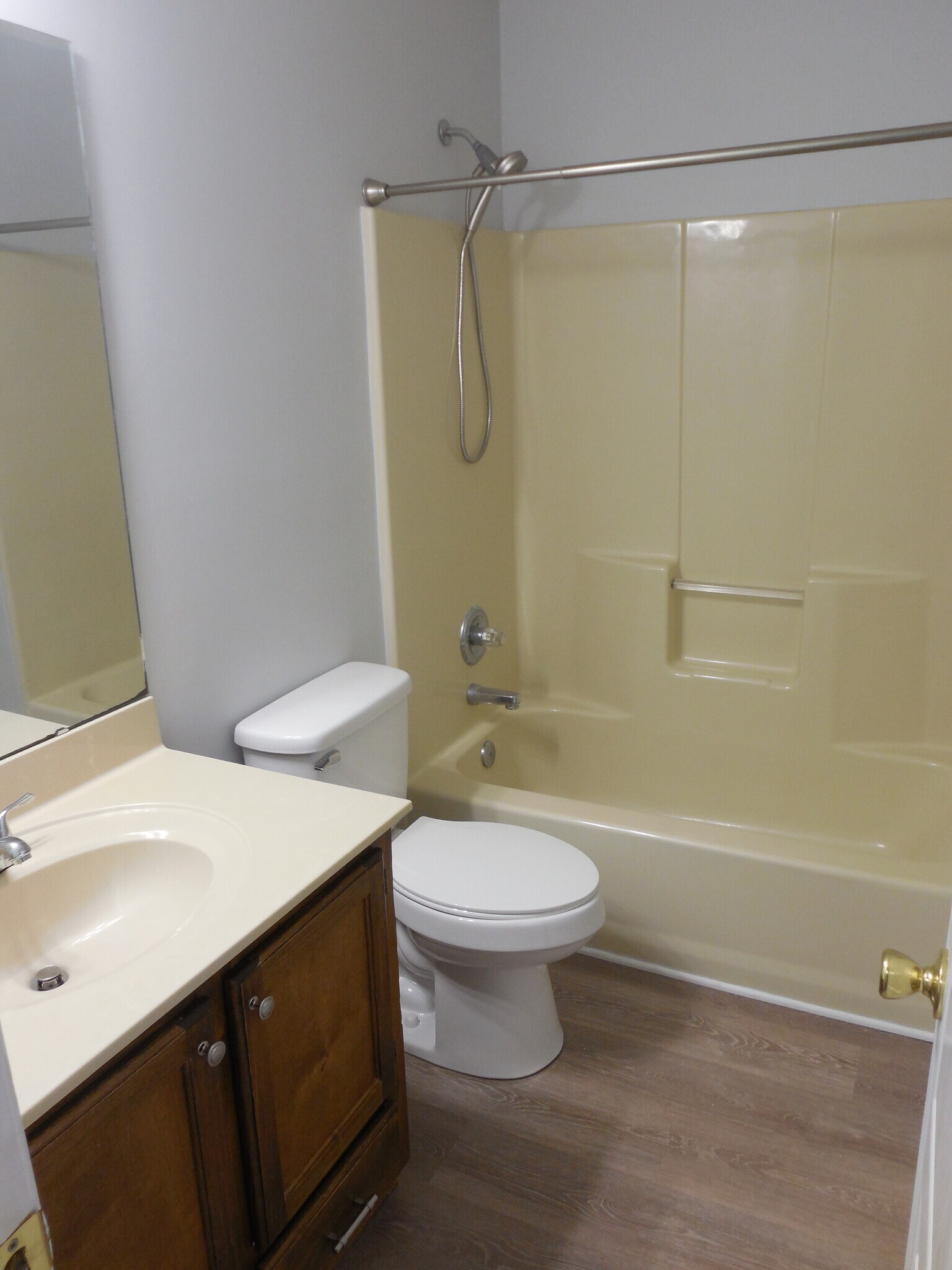 Building Photo - 305 Chadwyck Cir