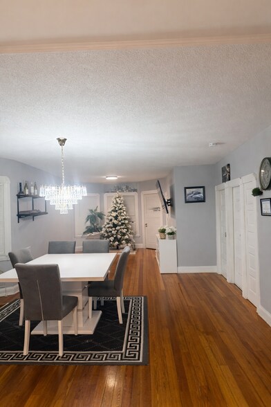 Building Photo - 209 Princeton St