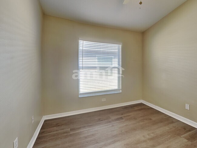 Building Photo - 8622 Tidal Bay Ln