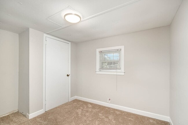 Building Photo - Charming 3BD, 2BA Raleigh Home on a Large ...