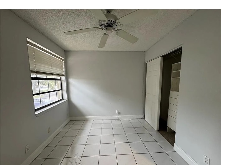 Building Photo - 710 Congressional Way