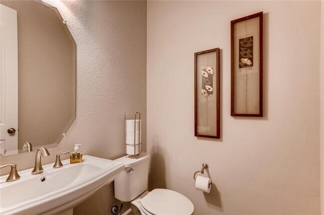 Building Photo - 3124 Pablo Way