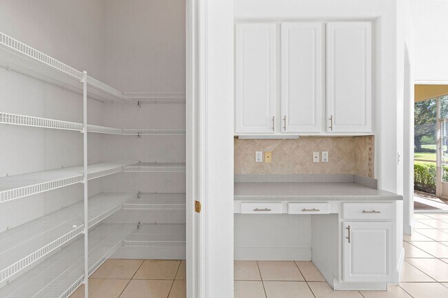 Building Photo - Gorgeous 3 Bedroom Home in Prestigious LPGA!