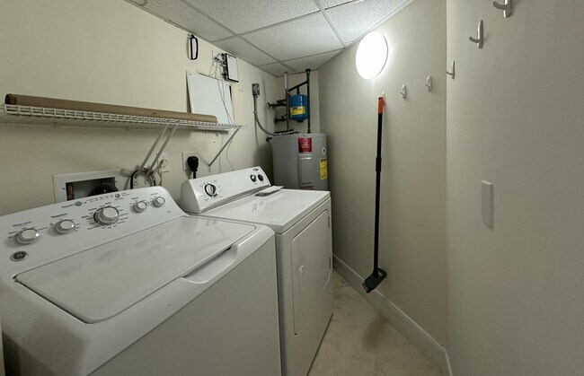 Building Photo - 3000 N Ocean Dr