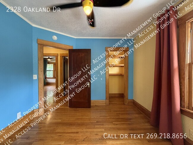 Building Photo - 2328 Oakland Dr