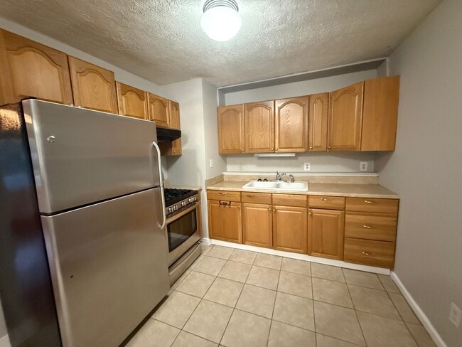 Building Photo - Cozy Calvert City Home