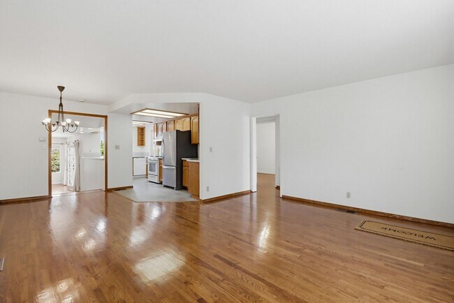 Building Photo - Beautifully Maintained Home in La Mesa — 3 Bed / 2 Bath | 1,600 Sq Ft