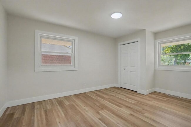 Building Photo - 83 Brookhaven Dr