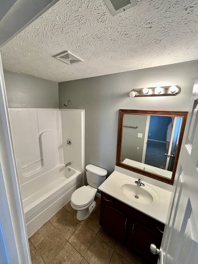 Building Photo - 2785 Russet Ridge Dr