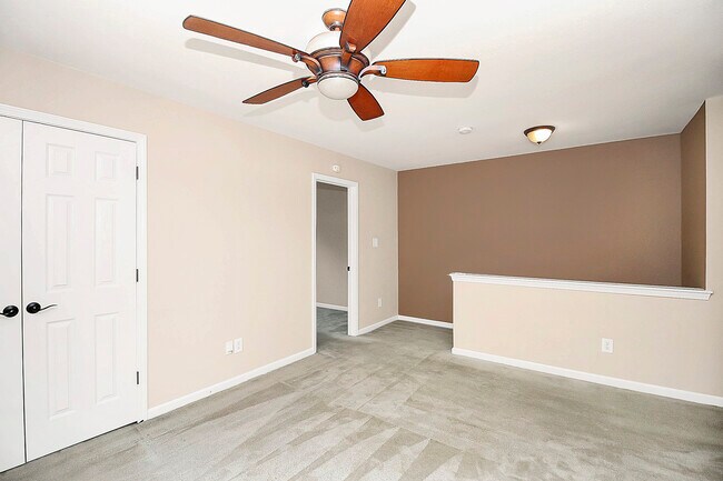 Building Photo - 5227 Silabert Ave