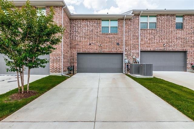 Building Photo - 3925 Cresthill Dr