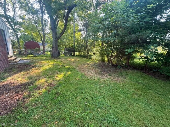 Building Photo - 6939 Highland Dr